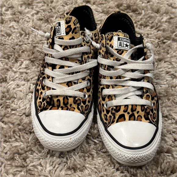 Ladies Converse sz 8 - Picture 3 of 3